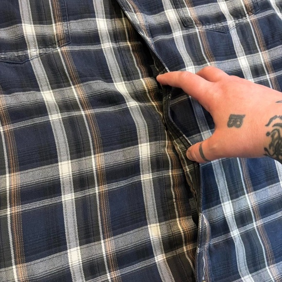 Carhartt Mens XL Snap Button Flannel Shirt Relaxed Fit Missing Lower Snaps As Is - Picture 3 of 5